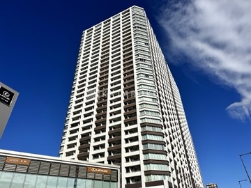 ブリリア有明スカイタワー 外観。