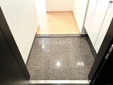 ホワイトタワー浜松町 玄関タイル。