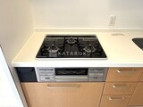 ホワイトタワー浜松町 キッチン3口コンロ。