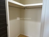 ザ東京タワーズシータワー ハンガーパイプ付きのゆとりのあるクローゼット