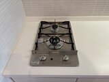 JMFレジデンス世田谷三宿 ガスコンロが備わったシンプルなキッチンスペース