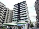 レジディア品川シーサイド 商業施設が併設された落ち着いた印象のマンション外観