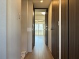 グランパセオ清澄白河 開放感のある廊下から各室へアクセスできる動線