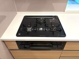 ケルスコート笹塚 キッチン3口ガスコンロ。