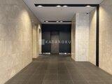 パークフラッツ学芸大学 明るい照明が落ち着いた雰囲気のエレベーターホール
