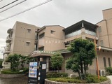 HF馬込レジデンス 緑に囲まれた落ち着いた印象のマンション外観