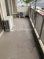 HF馬込レジデンス エアコン室外機が整然と配置された屋上機械室