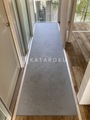 G-FLAT 開放的なバルコニーへつながる廊下の様子