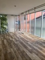G-FLAT 大きな窓から光が入る開放的なリビングダイニング