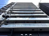 ザ・パークハビオ北千住 下から見上げた整然とした建物ファサード