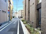 エディット西池袋 前面道路と外観。