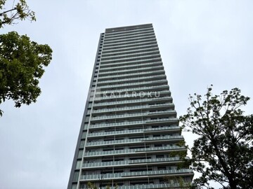 ブリリアタワー有明ミッドクロス 外観全体。