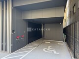 ズーム信濃町 駐車場。