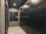 ブランシエスタ目黒中央町 メールボックスと宅配ロッカーが整備されたモダンな共用部