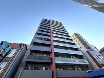 ブリリアイスト浅草 外観正面。