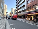 ブリリアイスト浅草 前面道路から外観。