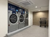 ロイヤルパークス有明 コインランドリー。