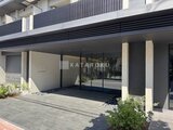 RJRプレシア蒲田 モダンな外観の建物1階エントランス