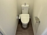 RJRプレシア蒲田 温水便座付きトイレと手洗いカウンター完備の清潔なトイレ空間