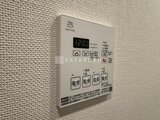 RJRプレシア蒲田 浴室乾燥機能付きの壁埋め込み型リモコンパネル
