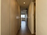 RJRプレシア蒲田 廊下から居室へ続く落ち着いた印象の廊下空間