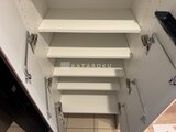 クレアティフ三軒茶屋 クローゼット内の可動棚と収納スペース
