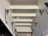 クレアティフ三軒茶屋 キッチンの吊り戸棚、整理しやすい可動棚が複数段備わった収納ス
