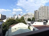 クレアティフ三軒茶屋 周辺の街並みを見渡せる開放的な眺望