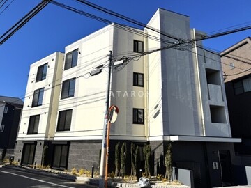 クレアティフ駒澤大学前 外観。