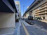 プレディアコート西日暮里 歩道。