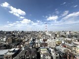 プレディアコート西日暮里 高層階からの眺望で街並みと青空が広がる景観