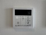 ドゥーエ王子神谷 給湯器の温度調整機能付きリモコンパネル