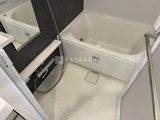 アーバネックス浅草橋フロント 浴槽と洗い場がゆとりを持って配置されたバスルーム