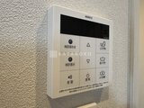 ステラテラス 給湯器の操作パネルとデジタル表示画面