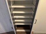 ステラテラス 5段の可動棚を備えた開放的な玄関収納