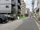 コンフォリア中葛西 外観前面道路写真。