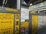 ミレーネ滝野川 外観と駐車場写真。