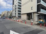 ウエリスアーバン住吉ウエスト 外観前面道路写真。