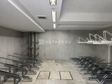 リビオメゾン浅草雷門 自転車置き場の整理された駐輪スペース