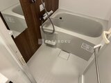 リビオメゾン浅草雷門 白を基調とした清潔感のあるバスルーム