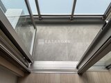 リビオメゾン浅草雷門 天窓から光が差し込む開放的なテラススペース