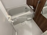 リビオメゾン浅草雷門 清潔感のあるユニットバス空間と洗面脱衣室