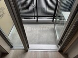 リビオメゾン浅草雷門 バルコニーへ繋がるガラス製のバルコニードア