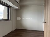 リビオメゾン浅草雷門 窓からの採光が心地よい、ゆとりのある洋室