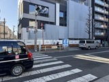 ルフォンプログレ北新宿 外観前面道路写真。