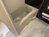 アーバネックス上野 白を基調とした清潔感のあるバスルーム
