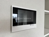 アーバネックス上野 壁に設置されたモニター付きインターフォン