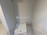 アーバネックス上野 落ち着いた色調の洗面室と浴室が隣接する空間