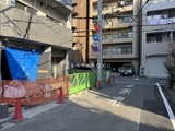 プライムブリス新御徒町 外観とエントランス写真。