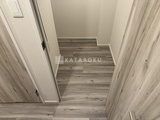 ライブカーサ文京千石プレミア 木目調フロアが落ち着いた印象の廊下スペース